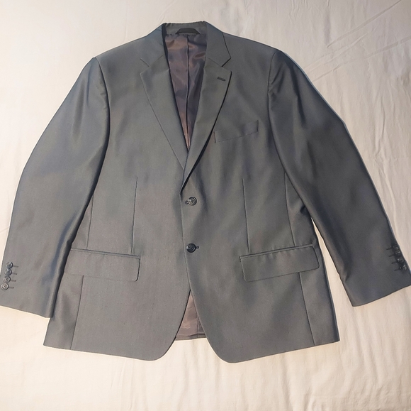 Haggar 2-Piece Suit - Picture 1 of 9